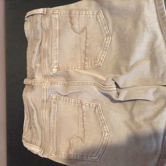 American Eagle Light Purple Super Stretch Shorts - Picture 3 of 3